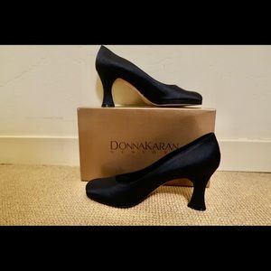 Donna Karan navy  blue heels